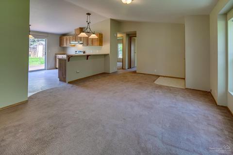 19325 Baker, Bend, OR 97702 photo 6