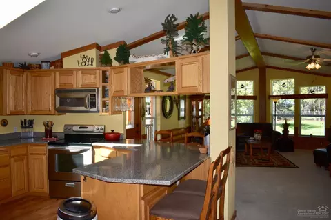 15876 6th St, La Pine, OR 97739 photo 7