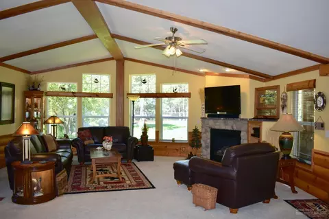 15876 6th St, La Pine, OR 97739 photo 4