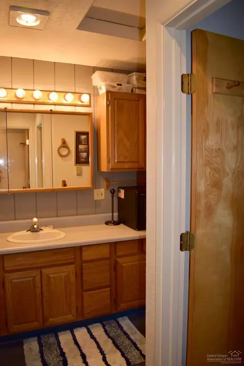 15876 6th St, La Pine, OR 97739 photo 25