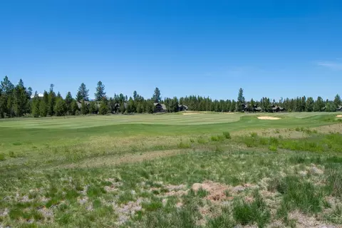 56691 Glowstone Loop, Bend, OR 97707 photo 5