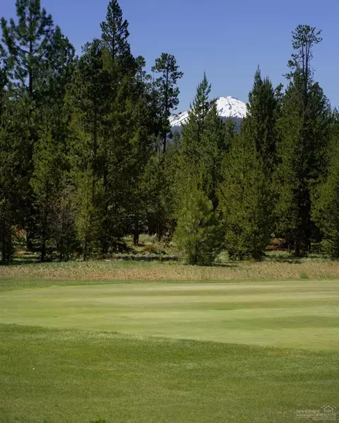 56691 Glowstone Loop, Bend, OR 97707 photo 6