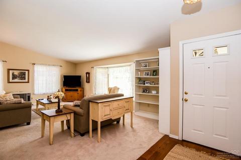 19374 Mohawk Rd, Bend, OR 97702 photo 4
