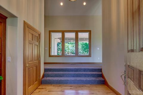1925 NW Perspective Dr, Bend, OR 97703 photo 6