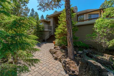 1925 NW Perspective Dr, Bend, OR 97703 photo 4