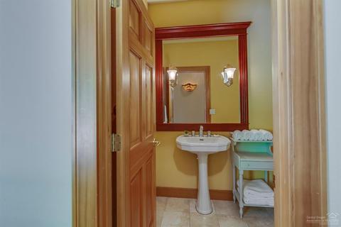 1925 NW Perspective Dr, Bend, OR 97703 photo 17