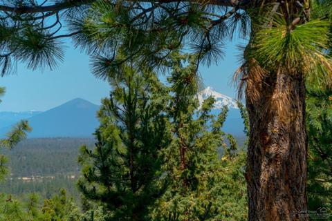 1925 NW Perspective Dr, Bend, OR 97703 photo 3