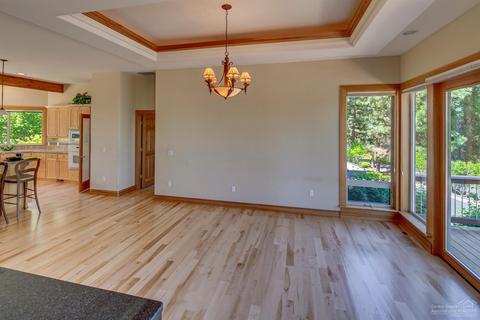 1925 NW Perspective Dr, Bend, OR 97703 photo 11