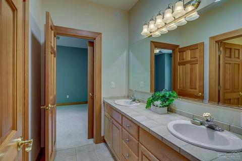 1925 NW Perspective Dr, Bend, OR 97703 photo 21