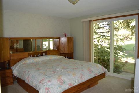 61835 SE Dobbin Rd, Bend, OR 97702 photo 9