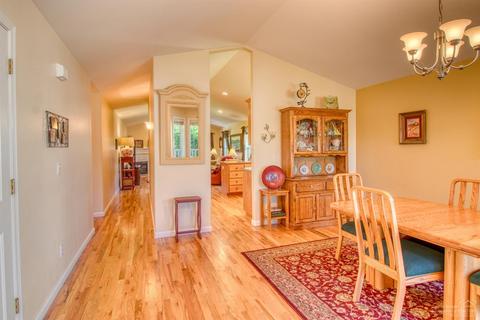393 SE Soft Tail Loop, Bend, OR 97702 photo 5