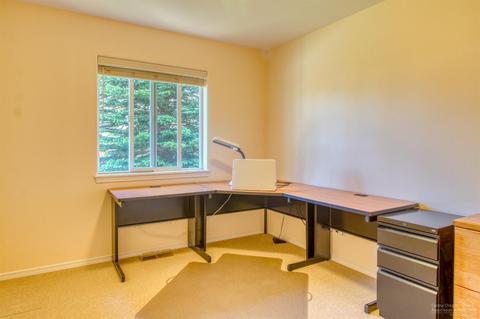 393 SE Soft Tail Loop, Bend, OR 97702 photo 16