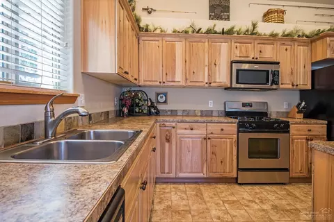 56248 Bufflehead Rd, Bend, OR 97707 photo 5