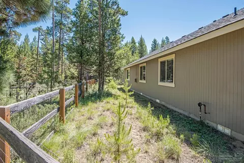 56248 Bufflehead Rd, Bend, OR 97707 photo 17