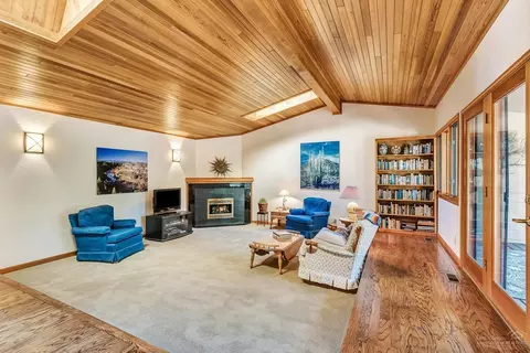 20227 Rae Rd, Bend, OR 97702 photo 4