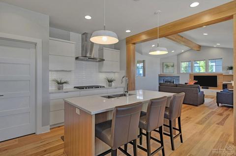 1742 NW Fields St, Bend, OR 97703 photo 10