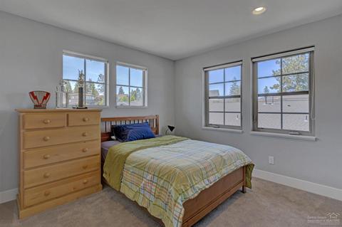 1742 NW Fields St, Bend, OR 97703 photo 20