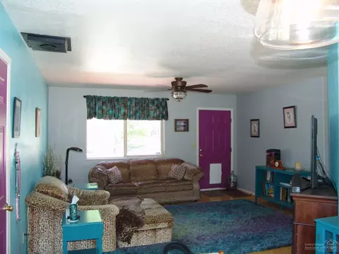 52464 Westley Loop Dr, La Pine, OR 97739 photo 8