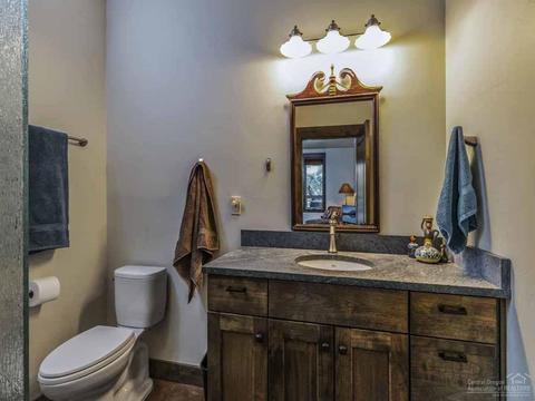 18560 Plainview Rd, Bend, OR 97703 photo 8