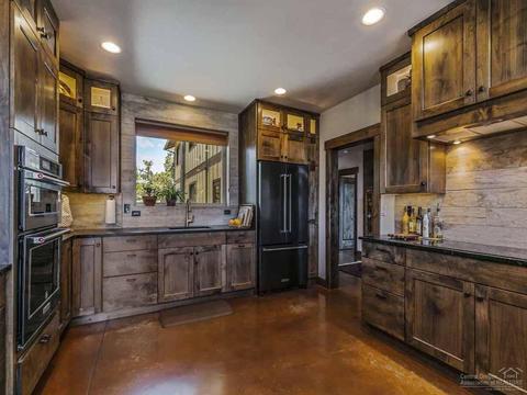 18560 Plainview Rd, Bend, OR 97703 photo 4
