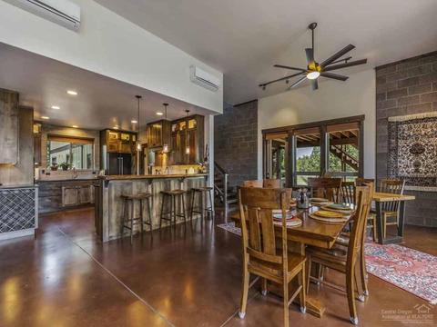18560 Plainview Rd, Bend, OR 97703 photo 3