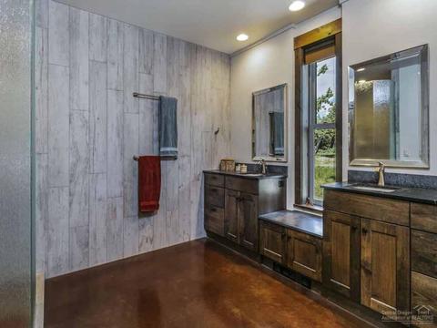18560 Plainview Rd, Bend, OR 97703 photo 6