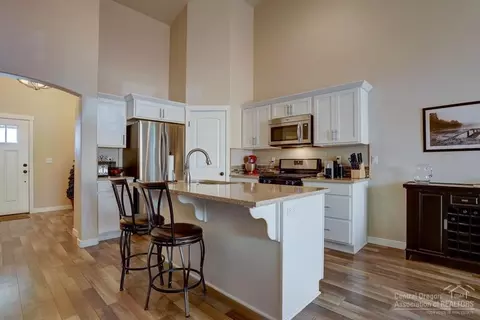62513 Eagle Rd, Bend, OR 97701 photo 5