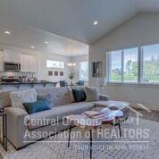 51952 Settler Dr, La Pine, OR 97739 photo 12