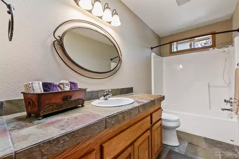 20840 Hereford Ave, Bend, OR 97703 photo 12