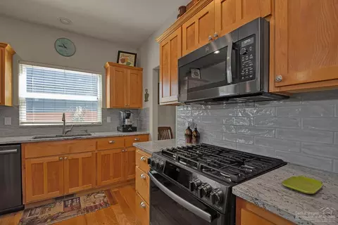 20616 Jayhawk Ln, Bend, OR 97702 photo 8