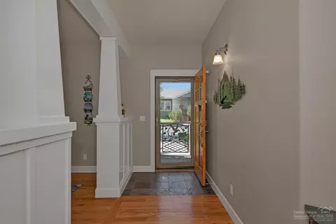 20616 Jayhawk Ln, Bend, OR 97702 photo 3