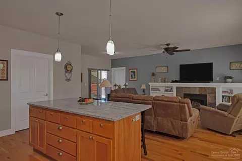 20616 Jayhawk Ln, Bend, OR 97702 photo 10