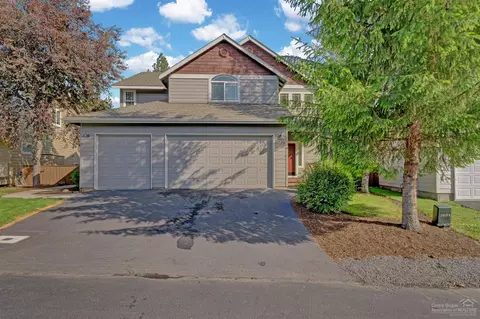 61286 SW Brookside Loop, Bend, OR 97702 photo 2