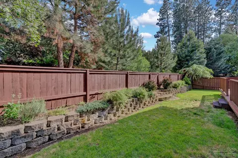 61286 SW Brookside Loop, Bend, OR 97702 photo 23