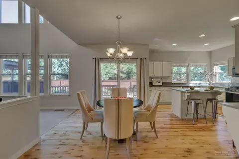 61286 SW Brookside Loop, Bend, OR 97702 photo 7