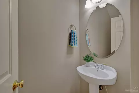 61286 SW Brookside Loop, Bend, OR 97702 photo 12