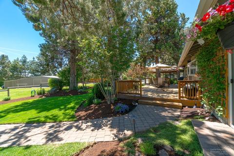 23080 Olivia Ct, Bend, OR 97701 photo 4