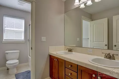 847 NE Locksley Dr, Bend, OR 97701 photo 17