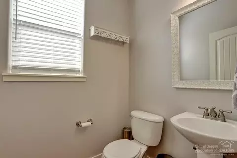 847 NE Locksley Dr, Bend, OR 97701 photo 21