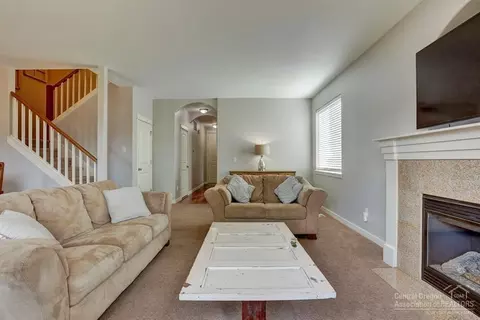 847 NE Locksley Dr, Bend, OR 97701 photo 6