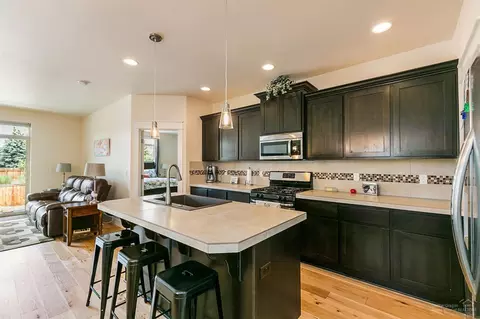 63335 Lamoine Ln, Bend, OR 97701 photo 7