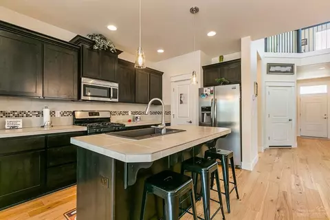 63335 Lamoine Ln, Bend, OR 97701 photo 6