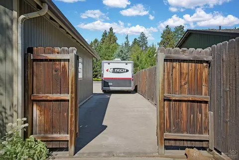 61462 Duncan Ln, Bend, OR 97702 photo 22