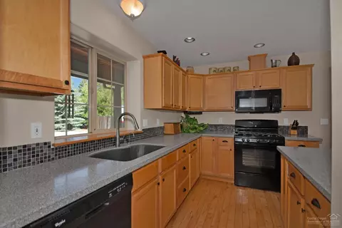 61462 Duncan Ln, Bend, OR 97702 photo 10