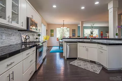 368 NW Flagline Dr, Bend, OR 97703 photo 4