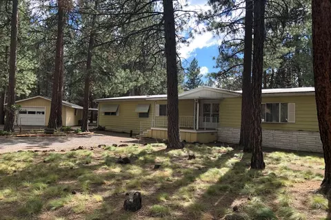 61045 Chuckanut Dr, Bend, OR 97702 photo 2
