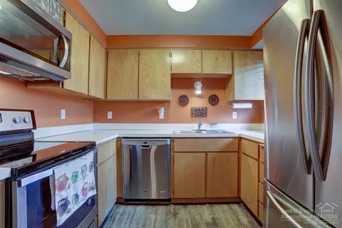 16346 Lava Dr, La Pine, OR 97739 photo 5