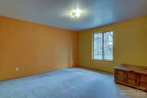 16346 Lava Dr, La Pine, OR 97739 photo 9