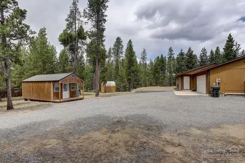 16346 Lava Dr, La Pine, OR 97739 photo 12