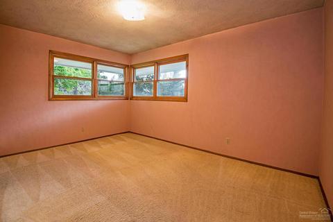 63385 Hamehook Rd, Bend, OR 97701 photo 11